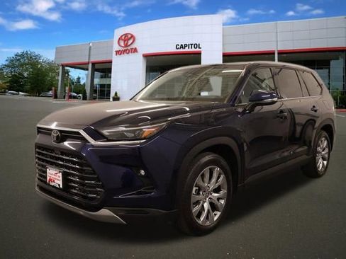 Certified 2024 Toyota Grand Highlander AWD image 6