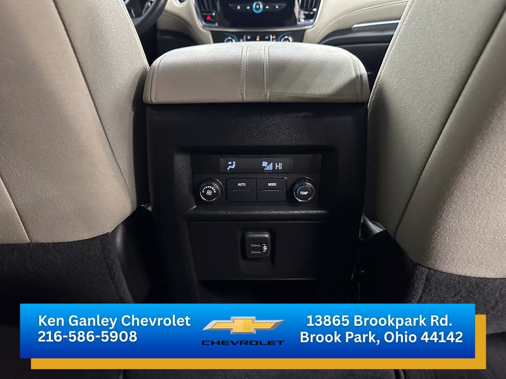 Used 2023 Chevrolet Traverse LS FWD image 25