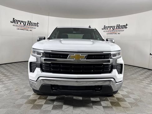 Used 2025 Chevrolet Silverado 1500 LT AWD/4WD image 2