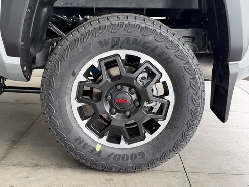 New 2026 Toyota Tacoma TRD Off-Road AWD/4WD image 14
