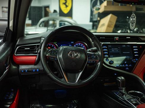 Used 2020 Toyota Camry XSE image 16