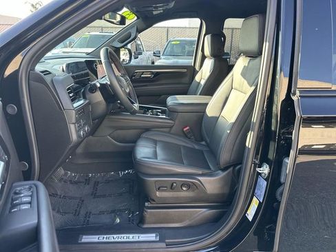 Used 2025 Chevrolet Tahoe RST image 18