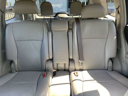 Used 2013 Toyota Highlander Limited FWD image 30