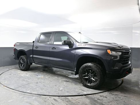 Used 2024 Chevrolet Silverado 1500 LT Trail Boss w/ Convenience Package II image 6