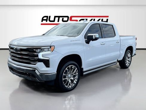 Used 2025 Chevrolet Silverado 1500 LTZ w/ Technology Package AWD/4WD image 3
