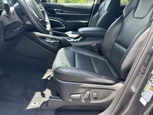 Certified 2024 Kia Telluride S AWD/4WD image 10