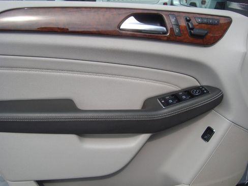 Used 2012 Mercedes-Benz ML 350 4MATIC image 8