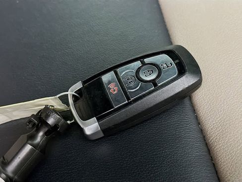 Used 2024 Ford Bronco Wildtrak image 21