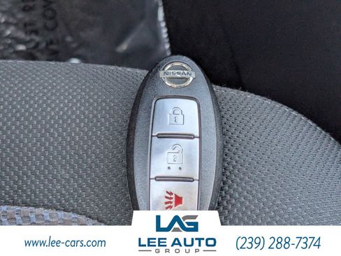 Used 2013 Nissan Rogue SV image 26