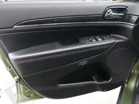 Used 2021 Jeep Grand Cherokee Trailhawk w/ Trailhawk Luxury Group image 18