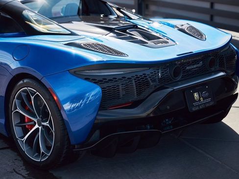 Used 2025 McLaren Artura Spider RWD image 14