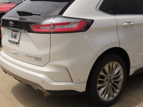 Used 2020 Ford Edge Titanium w/ Equipment Group 301A FWD image 10