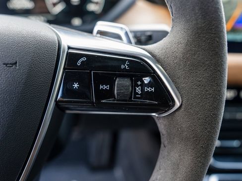 Used 2023 Audi e-tron GT Premium Plus image 7