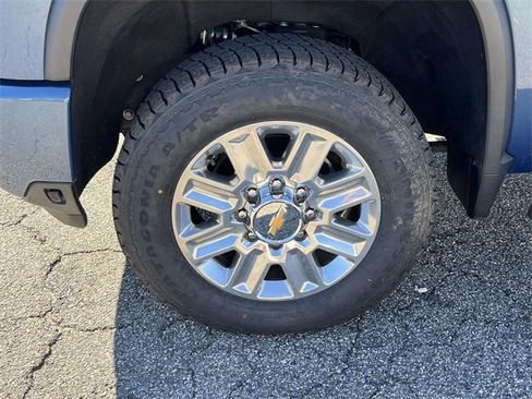 Used 2024 Chevrolet Silverado 2500 High Country w/ High Country Premium Package image 11