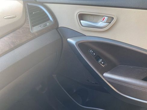 Used 2018 Hyundai Santa Fe Sport FWD image 10