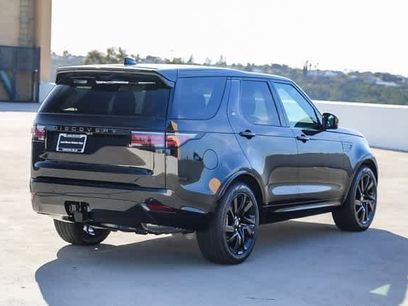 New 2025 Land Rover Discovery Dynamic SE