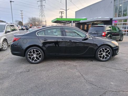 Used 2017 Buick Regal Sport Touring image 5