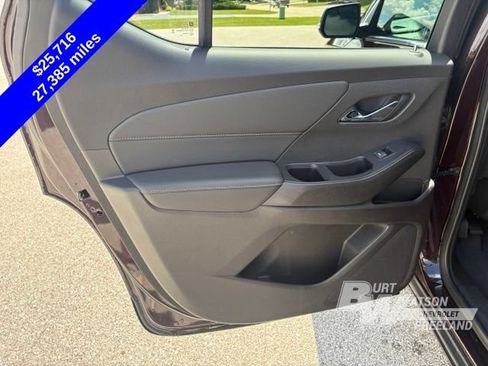 Used 2021 Chevrolet Traverse LT FWD image 27