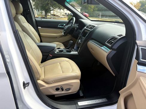 Used 2016 Ford Explorer Limited w/ Equipment Group 301A image 24