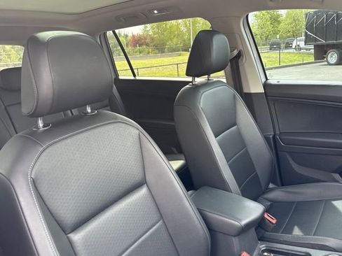Used 2018 Volkswagen Tiguan SE w/ Panoramic Sunroof Package AWD/4WD image 26