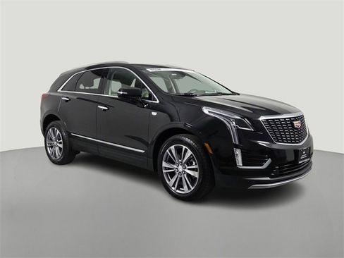 Used 2025 Cadillac XT5 Premium Luxury image 8