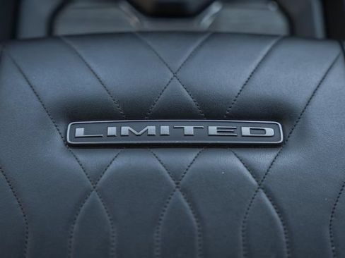 Used 2025 RAM 2500 Limited AWD/4WD image 42