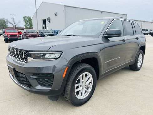 New 2025 Jeep Grand Cherokee Laredo X w/ Luxury Tech Group I image 34