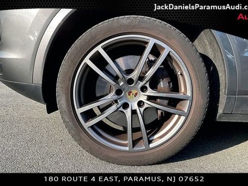 Used 2021 Porsche Cayenne AWD/4WD image 8