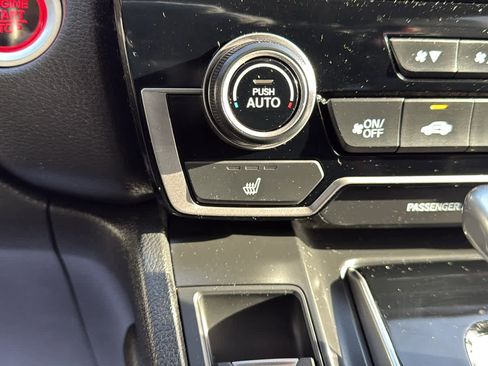 Used 2018 Honda CR-V Touring image 20