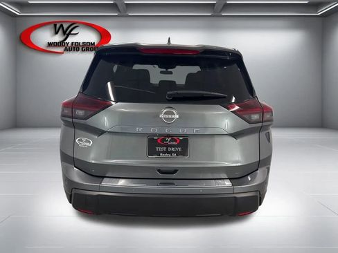 Used 2025 Nissan Rogue SV FWD image 7