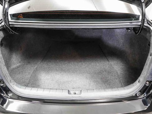 Used 2017 Honda Accord LX image 30