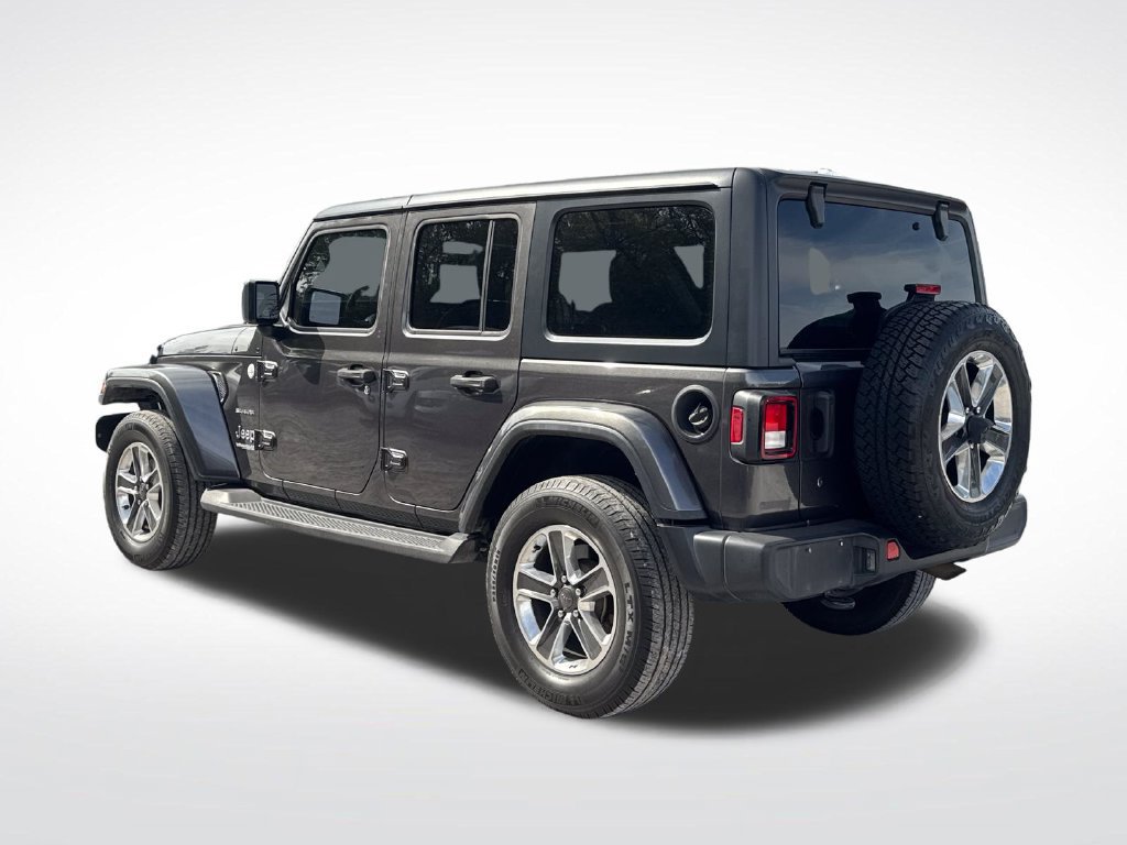 Used 2018 Jeep Wrangler Unlimited Sahara AWD/4WD image 3