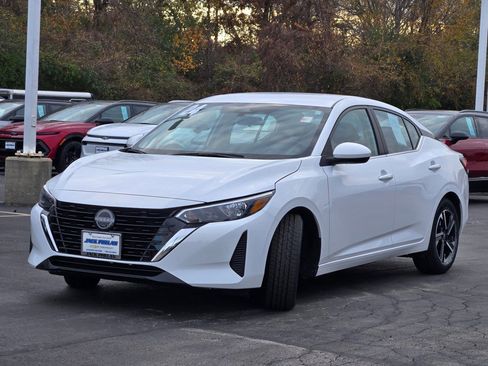 Used 2024 Nissan Sentra SV image 4