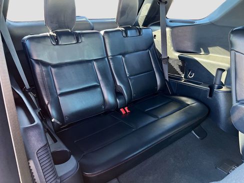 Used 2025 Ford Explorer ST-Line w/ Premium Package RWD image 28