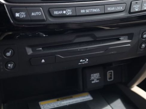 Used 2019 Honda Pilot Elite image 20