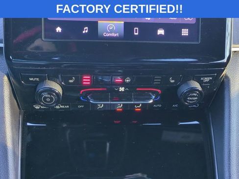 Certified 2024 Jeep Grand Cherokee Altitude image 18