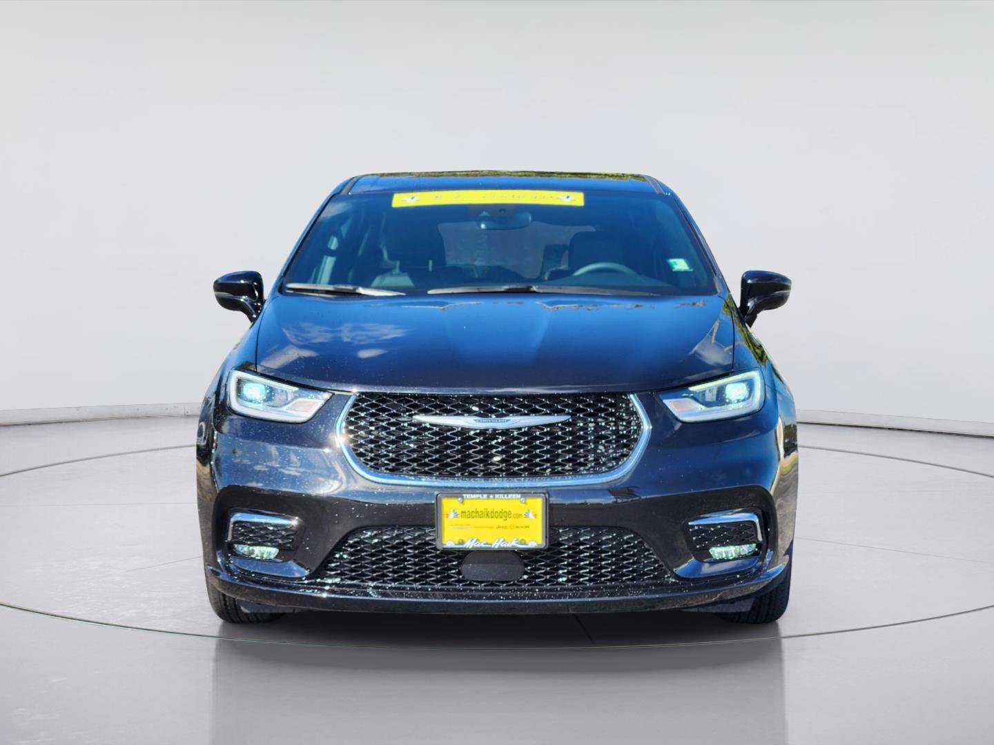 Used 2025 Chrysler Pacifica Select FWD image 2
