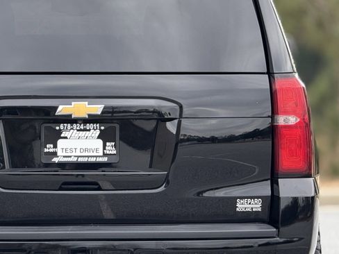 Used 2018 Chevrolet Tahoe LT image 16