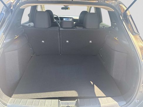 Used 2025 Nissan Kicks SV AWD/4WD image 7