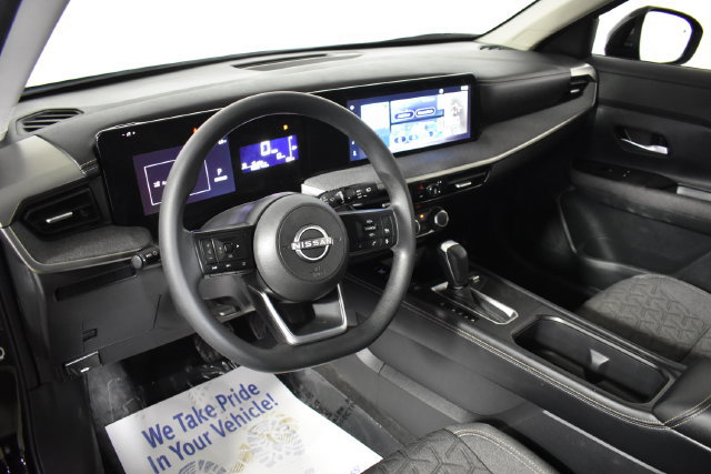 Certified 2025 Nissan Kicks SV AWD/4WD image 12