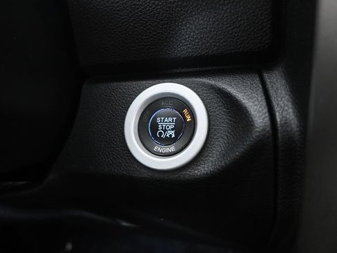 Used 2016 RAM 1500 Laramie w/ Convenience Group AWD/4WD image 34