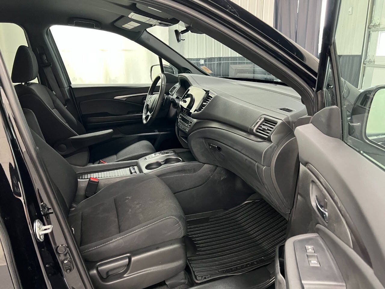 Used 2021 Honda Passport Sport image 11