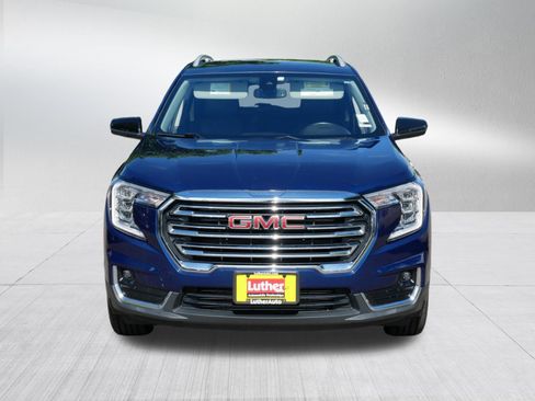Used 2023 GMC Terrain SLT AWD/4WD image 2