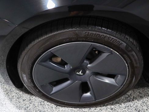 Used 2022 Tesla Model 3 Long Range AWD/4WD image 11