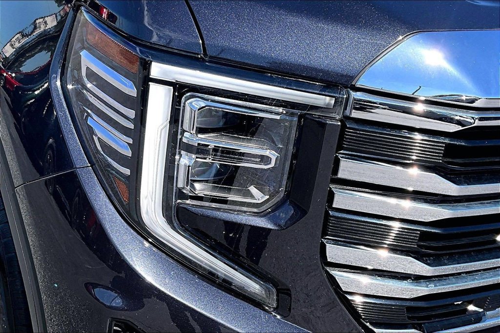 Used 2025 GMC Sierra 1500 SLT RWD image 33