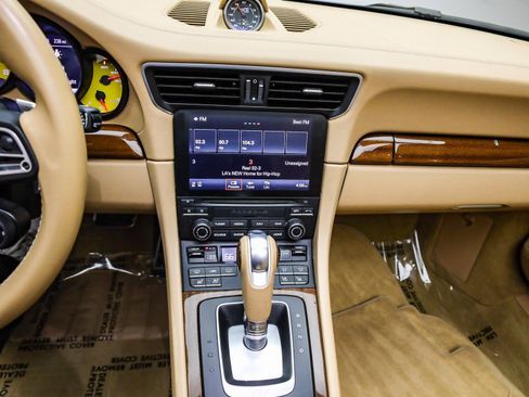 Used 2017 Porsche 911 Targa 4S image 21