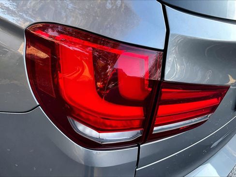 Used 2017 BMW X5 xDrive50i image 29