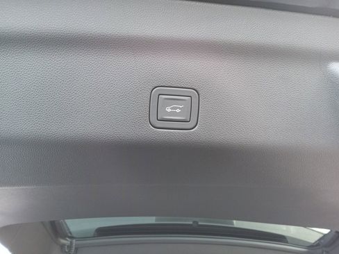 Used 2026 Cadillac Escalade Platinum Sport w/ LPO, ONYX Package image 29