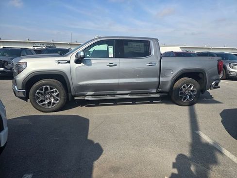 New 2026 GMC Sierra 1500 SLT image 8