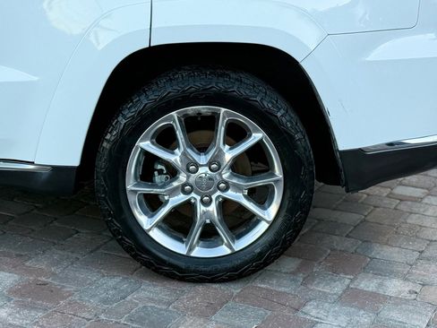 Used 2014 Jeep Grand Cherokee Summit image 10